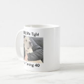 Mug Chien mignon effrayé d'atteindre 40 Anniversaire d (Devant gauche)