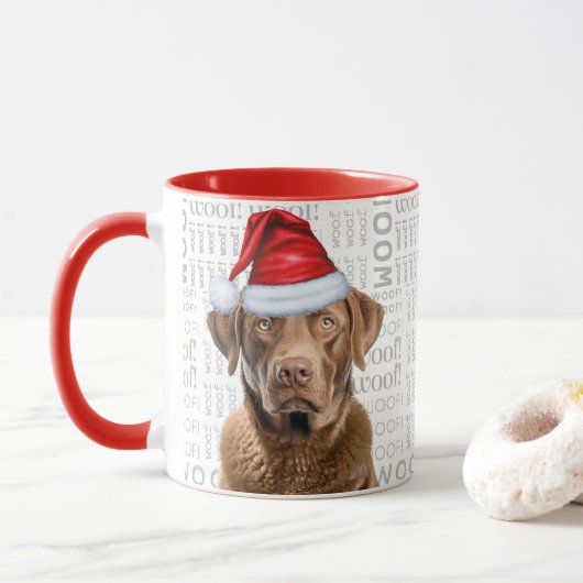Mug Chien Père Noël Woof Arrière - plan de Chesapeake  (Avec donut)