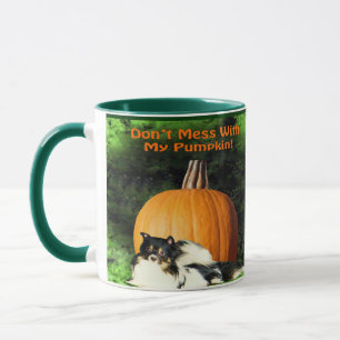 Mug Chien protégeant le grand Citrouille