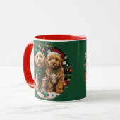 Mug Chiens de chiot de Noël Goldendoodle (Devant gauche)