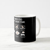 Mug chihuahua choses que je fais pendant mon temps lib (Devant droit)