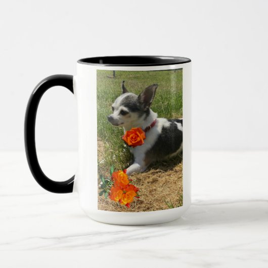 Mug Chihuahua noir blanc avec inspiration Rose orange (Gauche)