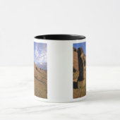 Mug Chili, Île de Pâques. Colline avec Moai (Centre)