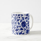 Mug Chinois bleu marine foncé motif floral sur blanc (Devant droit)