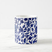 Mug Chinois bleu marine foncé motif floral sur blanc (Centre)