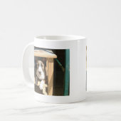 Mug Chiot anglais mignon de bull-terrier (Devant gauche)