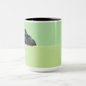 Mug Chiot de bouledogue français scrutant au-dessus du (Centre)
