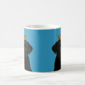 Mug Chiot de Labrador noir en Couronne or mignonne (Centre)