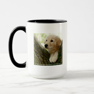 Mug Chiot de Labrador se reposant dans un arrangement
