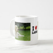 Mug Chiot de repérage du labrador noir (Devant gauche)