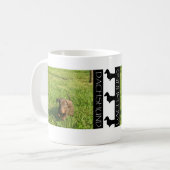 Mug Chiot fonctionnant de Doxie (Devant gauche)
