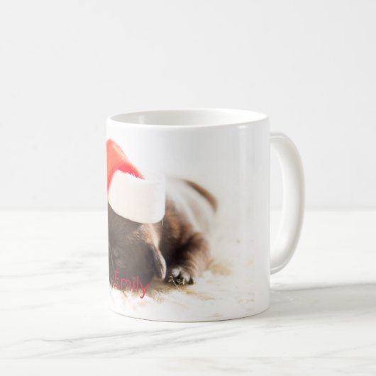 Mug Chiot mignon personnalisé avec chapeau de Père Noë (Devant droit)