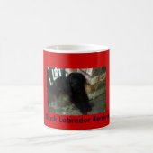 Mug Chiot noir de labrador retriever (Centre)