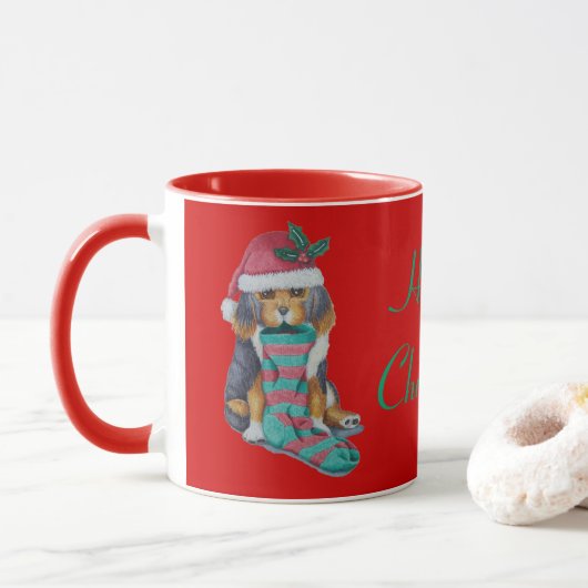 Mug chiot noir et brun mignon vêtu pour noël (Avec donut)