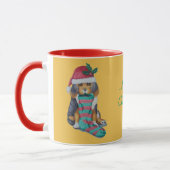 Mug chiot noir et brun mignon vêtu pour noël (Gauche)