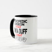 Mug Chirurgien orthopédique par Trivia jour Buff par n (Devant gauche)