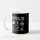 Mug Choses que je fais dans mon temps libre Amateur d' (Gauche)