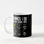 Mug Choses que je fais pendant mon temps libre Soccer  (Gauche)