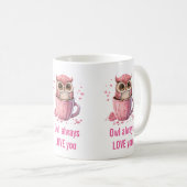 Mug Chouette rose mignonne dans une pelote amusante (Devant droit)