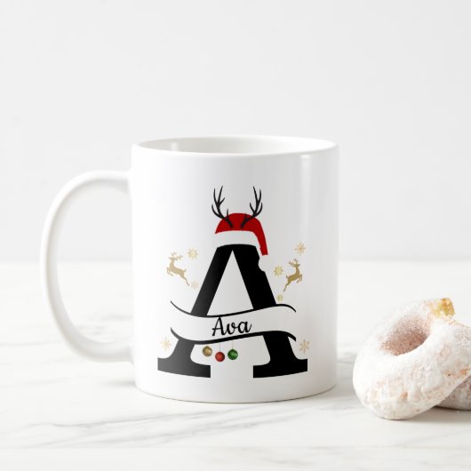 Mug Christmas Letter A Initial – Festive Holiday Desig (Avec donut)