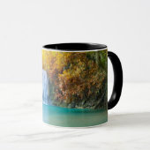 Mug Chute d'eau turquoise Jour d'automne doré (Devant droit)