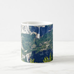 Mug Chutes Vernal et Nevada depuis Glacier Point, CA