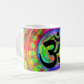 Mug Cible Tie-dye avec symbole Om (Devant gauche)