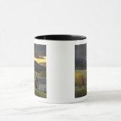 Mug Ciel de coucher de soleil sur des vignobles et une (Centre)