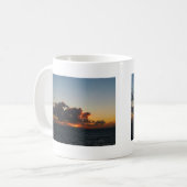 Mug Ciel marin dramatique à l'aube (Devant gauche)