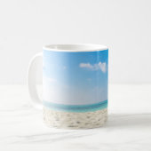 Mug Ciel tropical de sable de mer de plage et jour (Devant gauche)