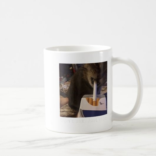 Mug Cigarette Kitten Drôle Fumer Mème Chat Stud Cervea (Droite)