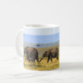 MUG CINQ ÉLÉPHANTS EN GRAS BROWN (Devant gauche)