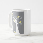 Mug Cinq oiseaux jaunes dans une boue d'arbre (Devant gauche)