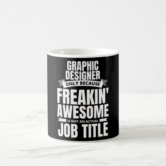 Mug Citation amusante de Freakin' génial graphiste (Centre)