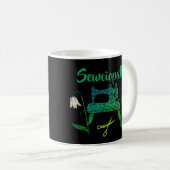 Mug Citation amusante de Sewciopath dans la machine à (Devant droit)