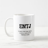 Mug Citation amusante ENTJ MBTI avec du café en texte (Gauche)