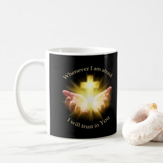Mug Citation biblique avec les mains tenant Croix (Avec donut)