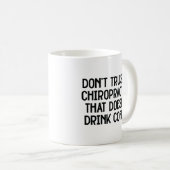 Mug Citation de chiropraticien amusante (Devant droit)