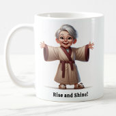Mug Citoyen âgé joyeux dans une robe confortable