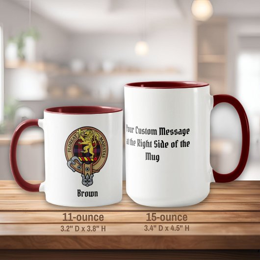 Mug Clan Brown Crest sur Tartan