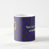 Mug Clan Elliot Crest sur Tartan moderne (Centre)