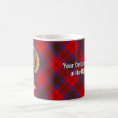Mug Clan Leslie Crest sur Red Tartan (Centre)