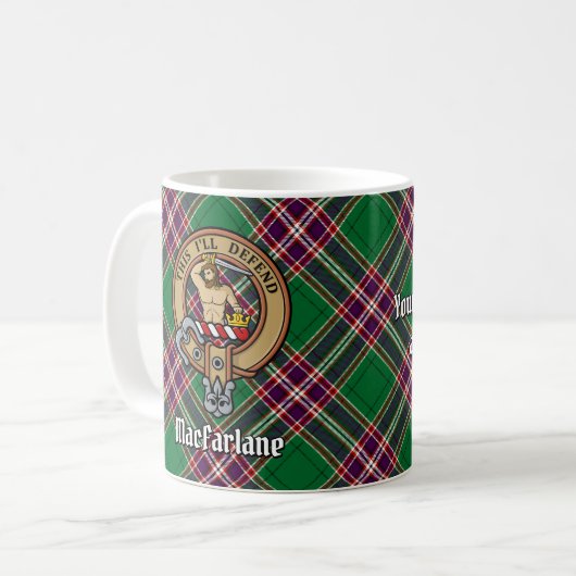 Mug Clan MacFarlane Crest sur Tartan de chasse moderne (Devant gauche)