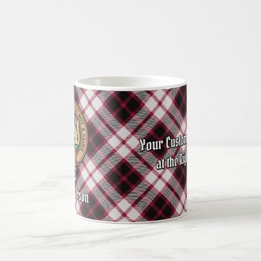 Mug Clan MacPherson Crest sur la chasse Tartan (Centre)