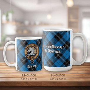 Mug Clan Ramsay Crest sur Blue Hunter Tartan