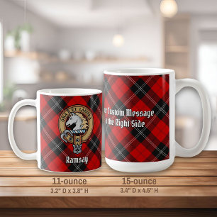 Mug Clan Ramsay Crest sur Red Tartan