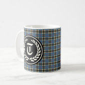 Mug Clan Thompson Robe bleue Tartan Monogramme (Devant gauche)