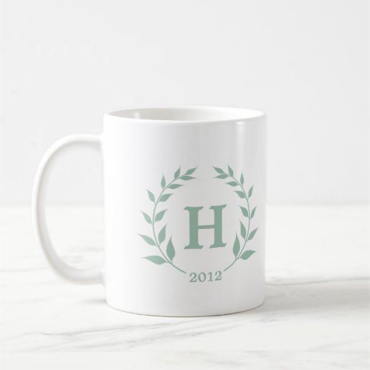 Mug Classe de graduation de monogramme de couronne ver (Gauche)