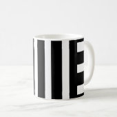Mug Classique Abstrait à Rayures Noires et Blanche (Devant droit)