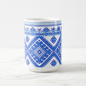 Mug classique Broderie ukrainienne bleu sur bleu (Centre)